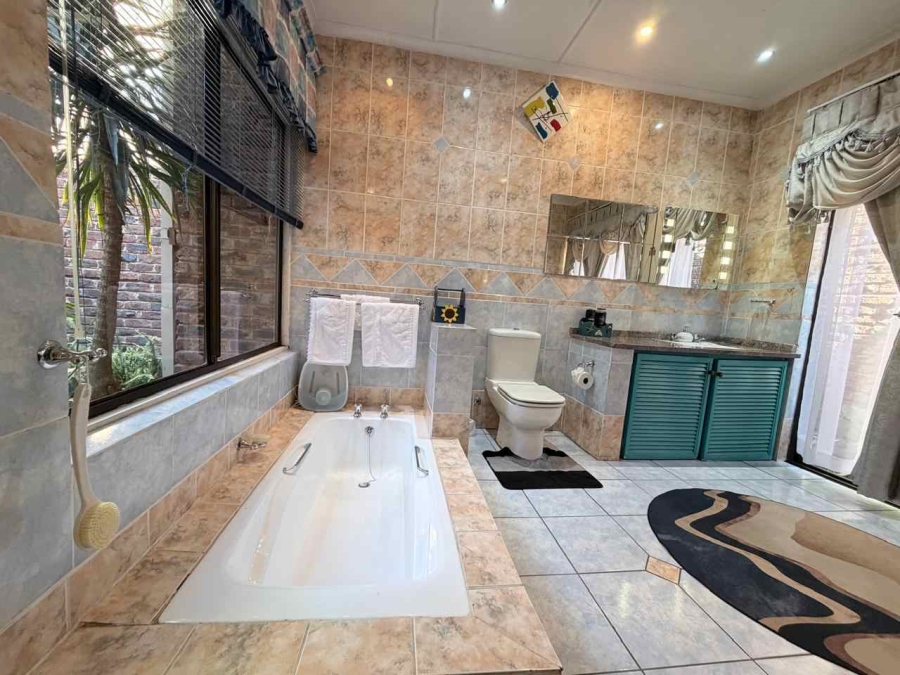 5 Bedroom Property for Sale in Blue Rise Eastern Cape